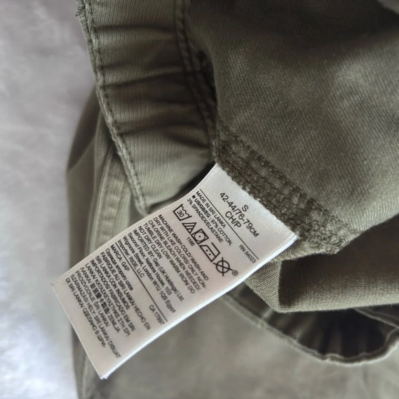 GAP Olive Green Jogger Pants Drawstring Waist Casual Comfy Size S - Picture 2 of 6